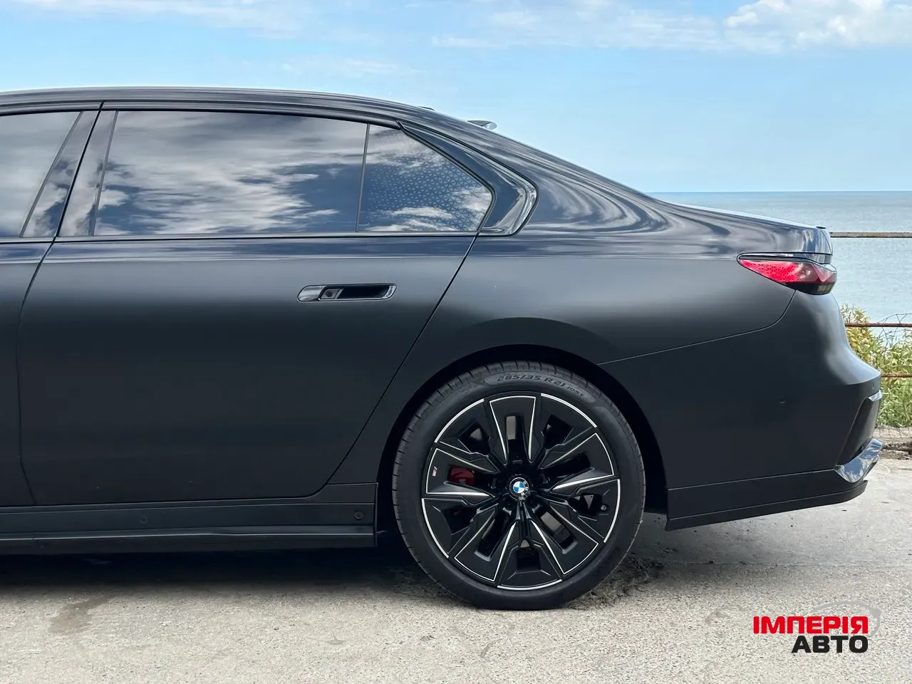 BMW 7 серії - фото 13