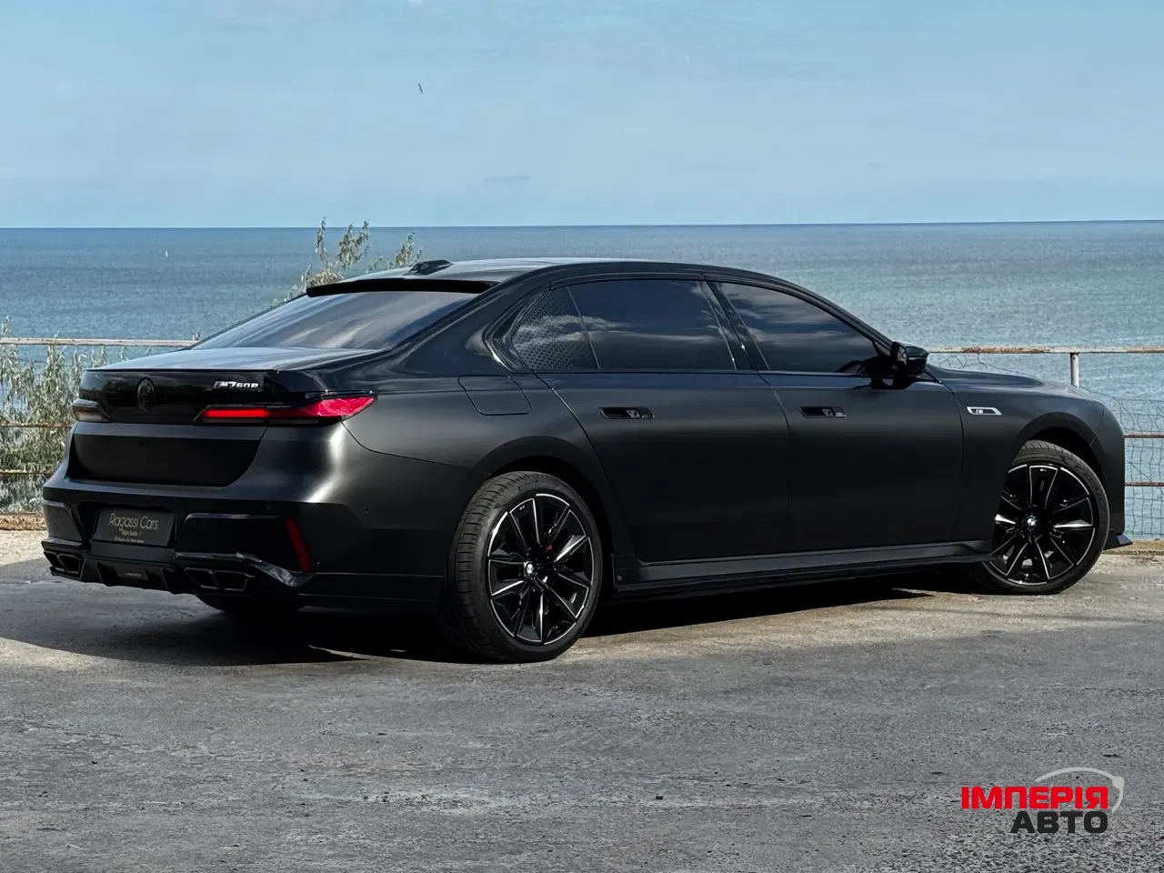 BMW 7 серії - фото 8