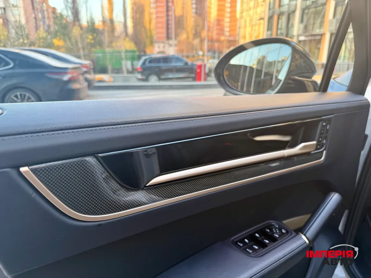 Porsche Cayenne - фото 16