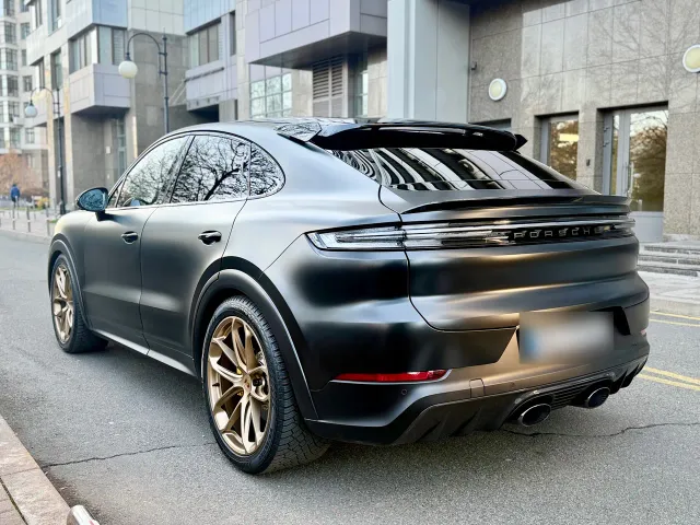 Porsche Cayenne - фото 1