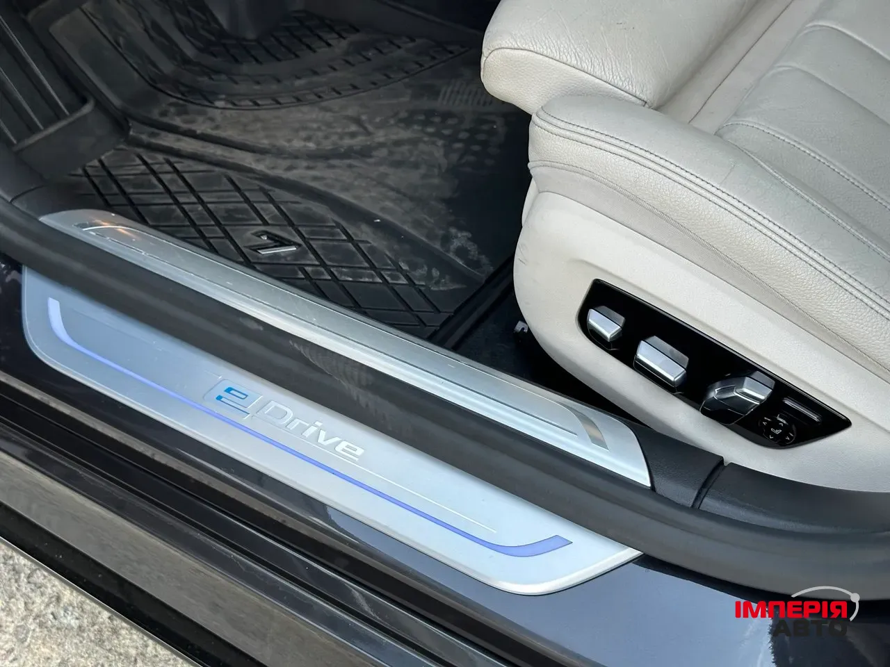 BMW 7 серії - фото 25