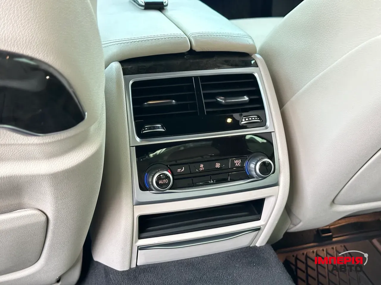 BMW 7 серії - фото 16