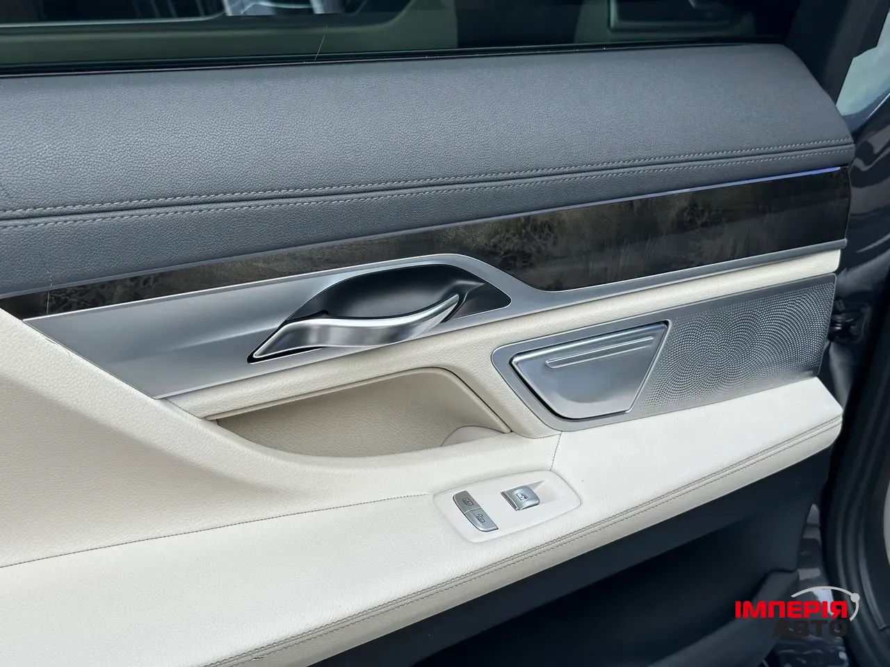 BMW 7 серії - фото 14