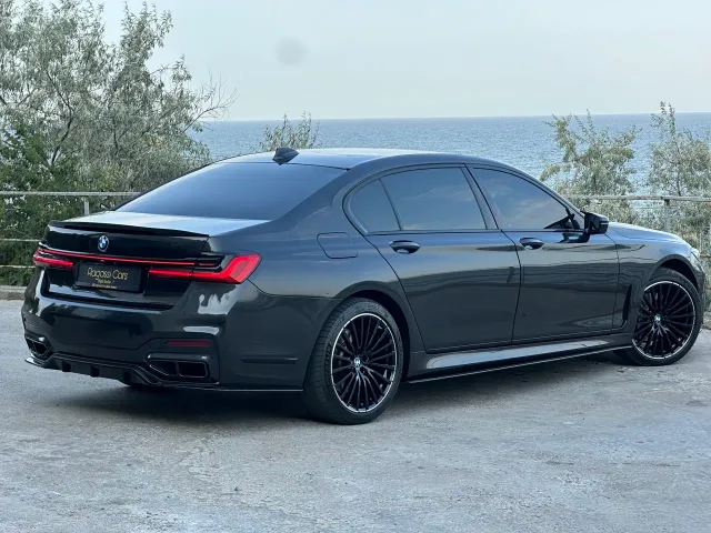 BMW 7 серії - фото 5