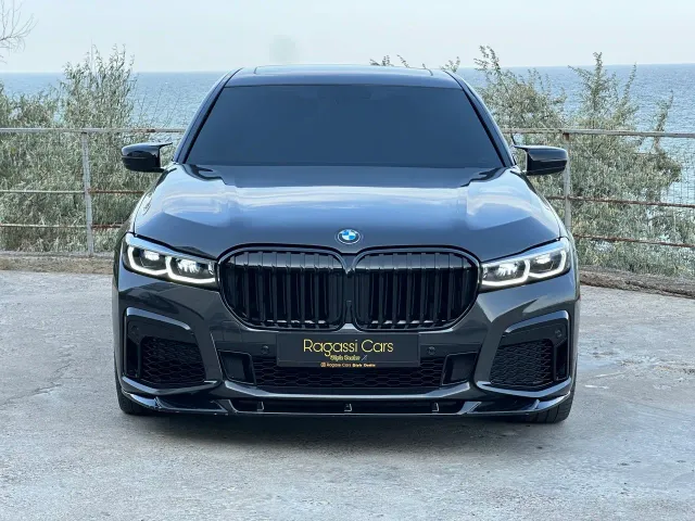 BMW 7 серії - фото 3
