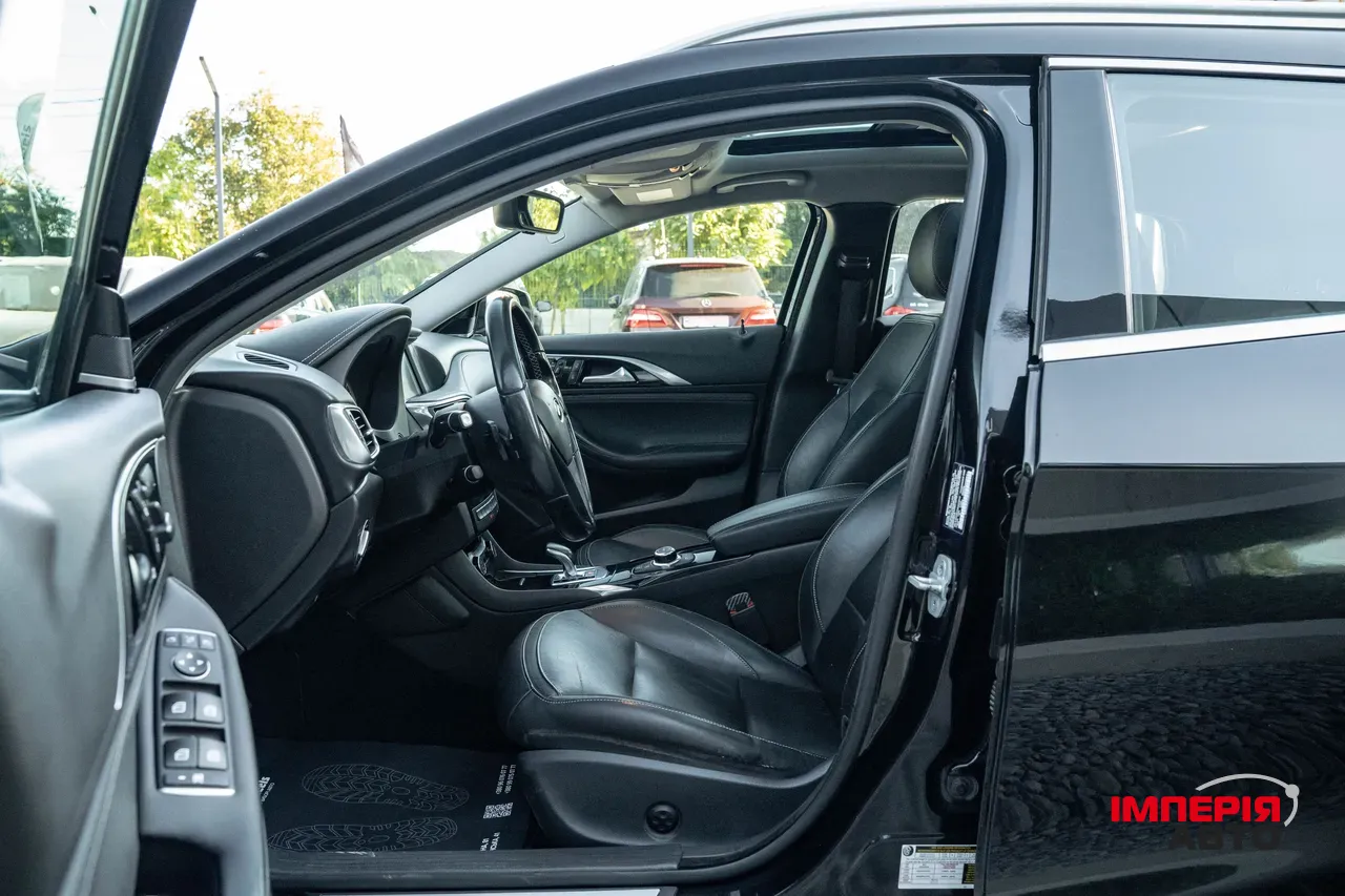 Infiniti QX30 - фото 15