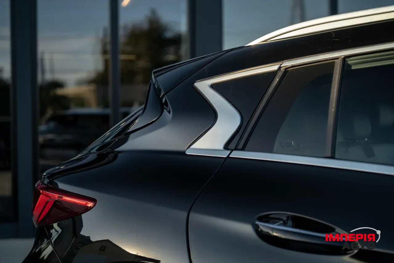 Infiniti QX30 - фото 8