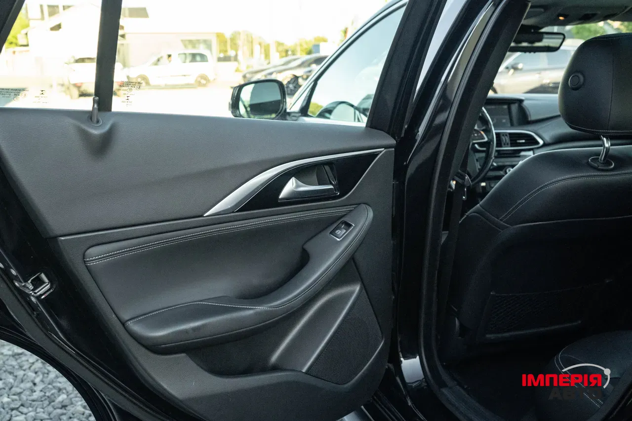 Infiniti QX30 - фото 41