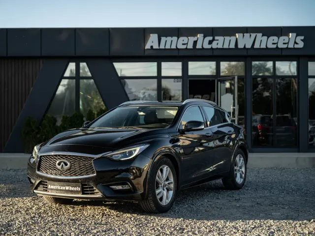 Infiniti QX30 - фото 1