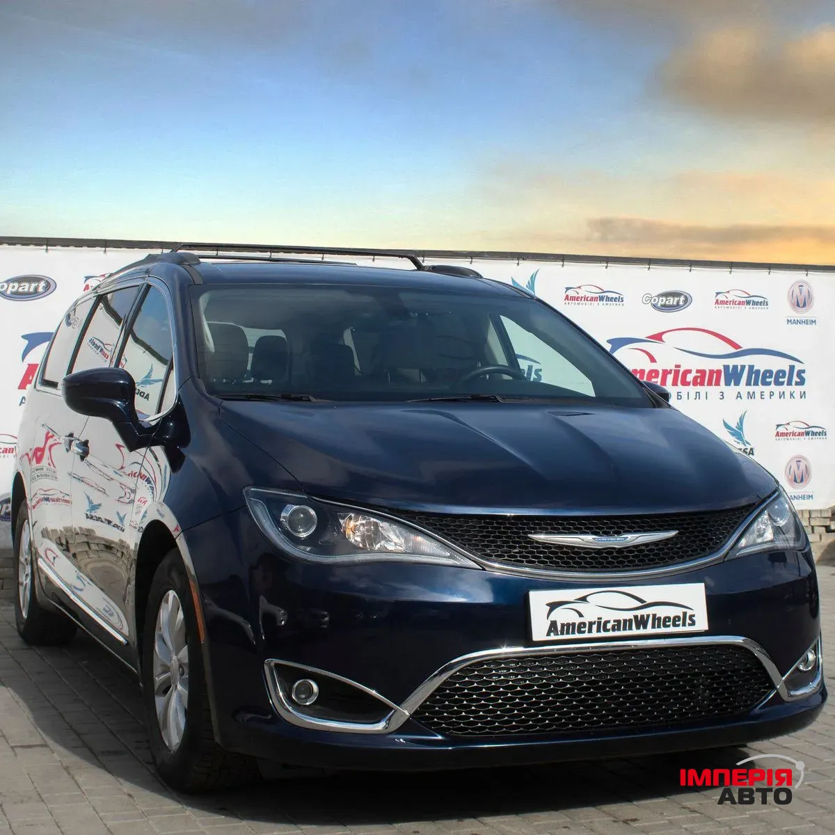 Chrysler Pacifica - фото 2