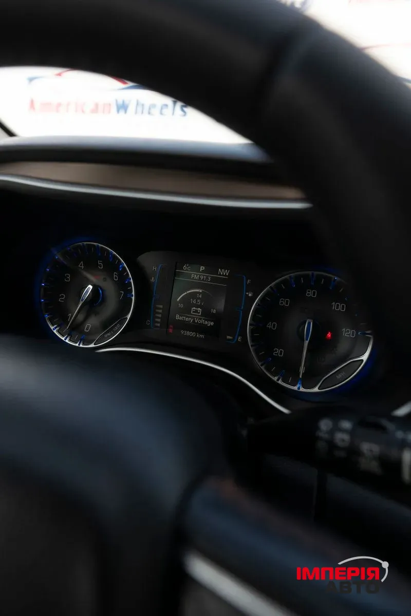 Chrysler Pacifica - фото 12