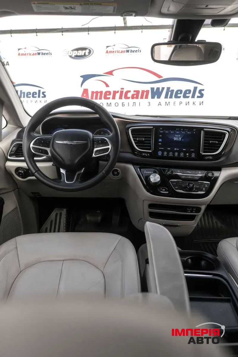 Chrysler Pacifica - фото 10