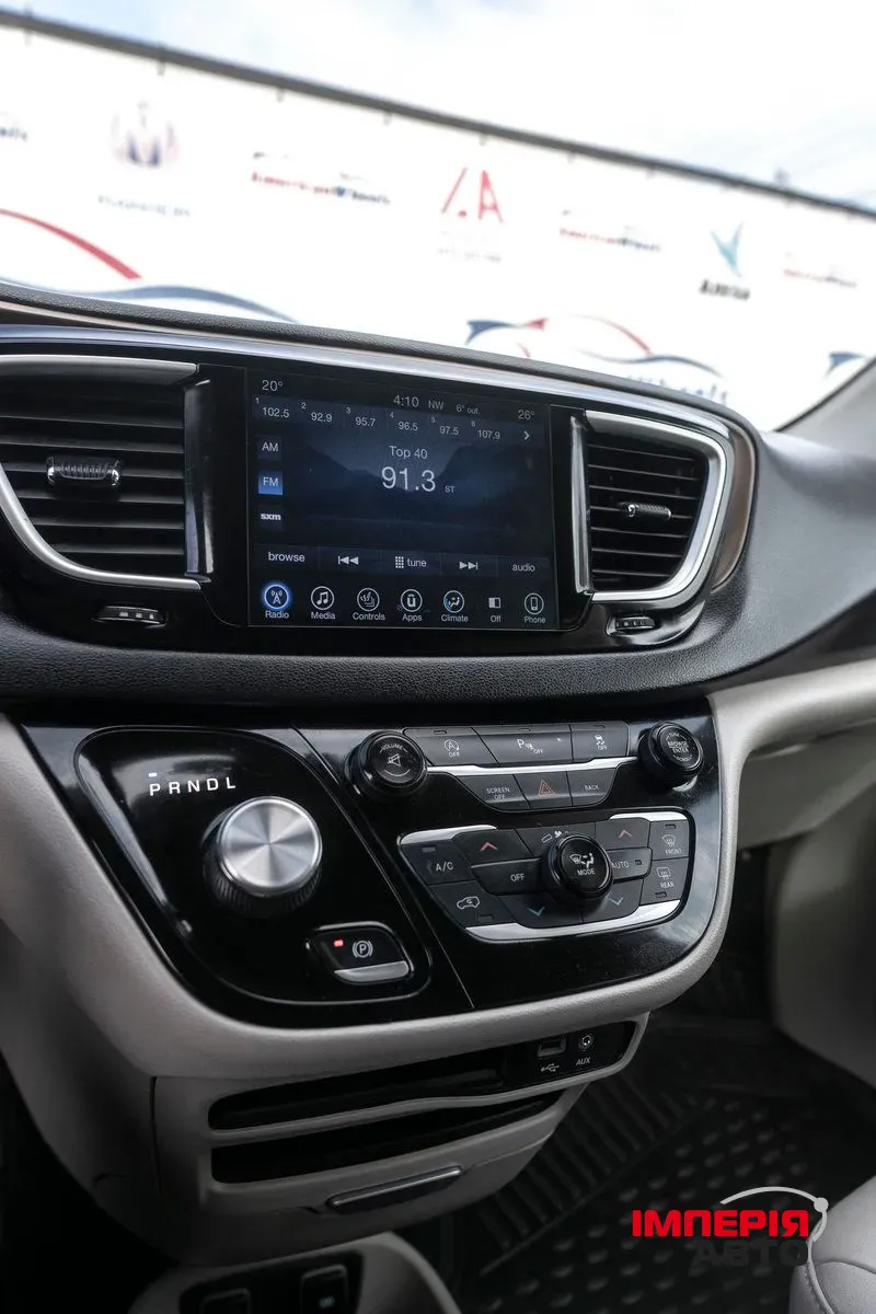 Chrysler Pacifica - фото 13