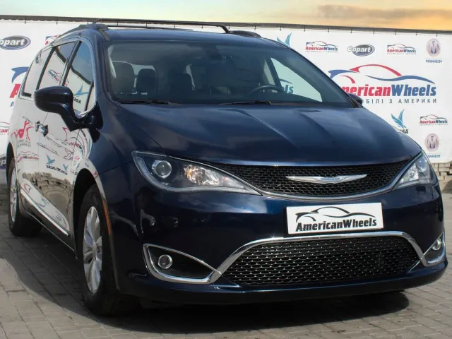 Chrysler Pacifica - фото 2