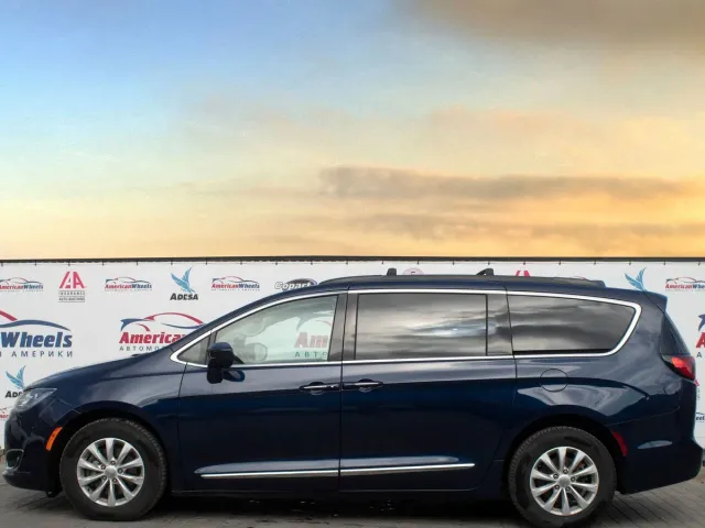 Chrysler Pacifica - фото 5