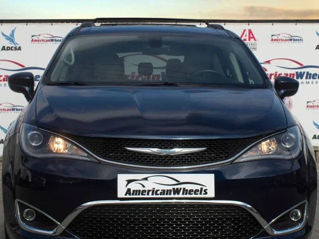 Chrysler Pacifica - фото 3