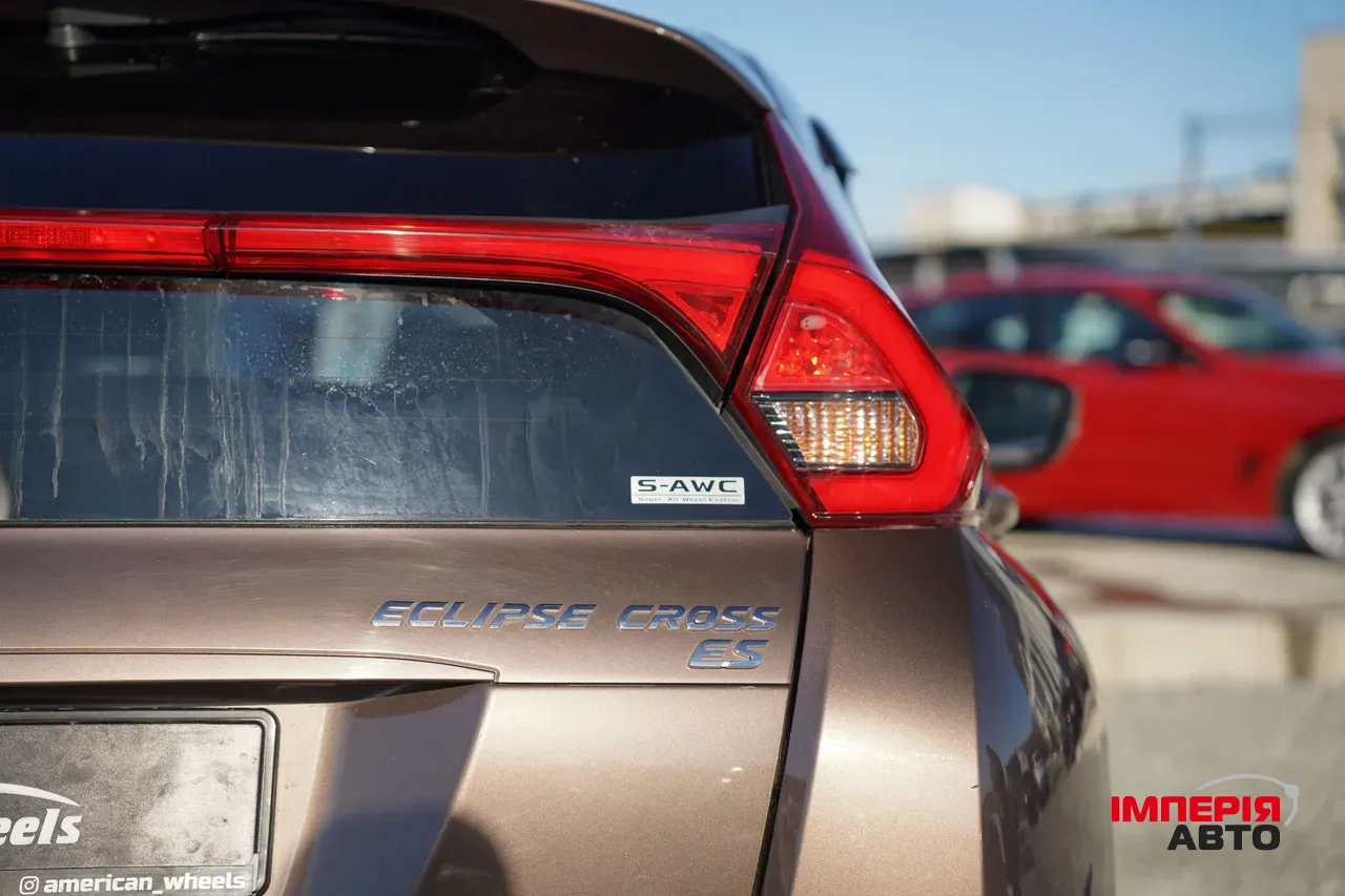 Mitsubishi Eclipse Cross - фото 8