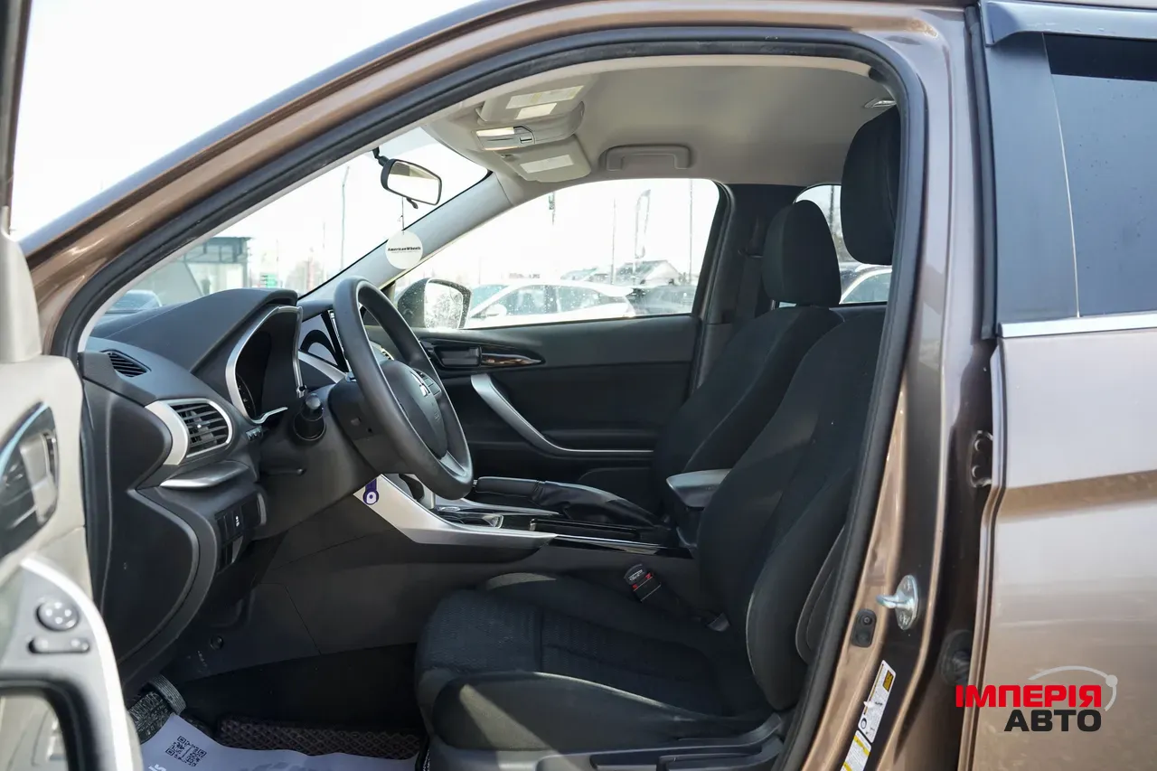 Mitsubishi Eclipse Cross - фото 12