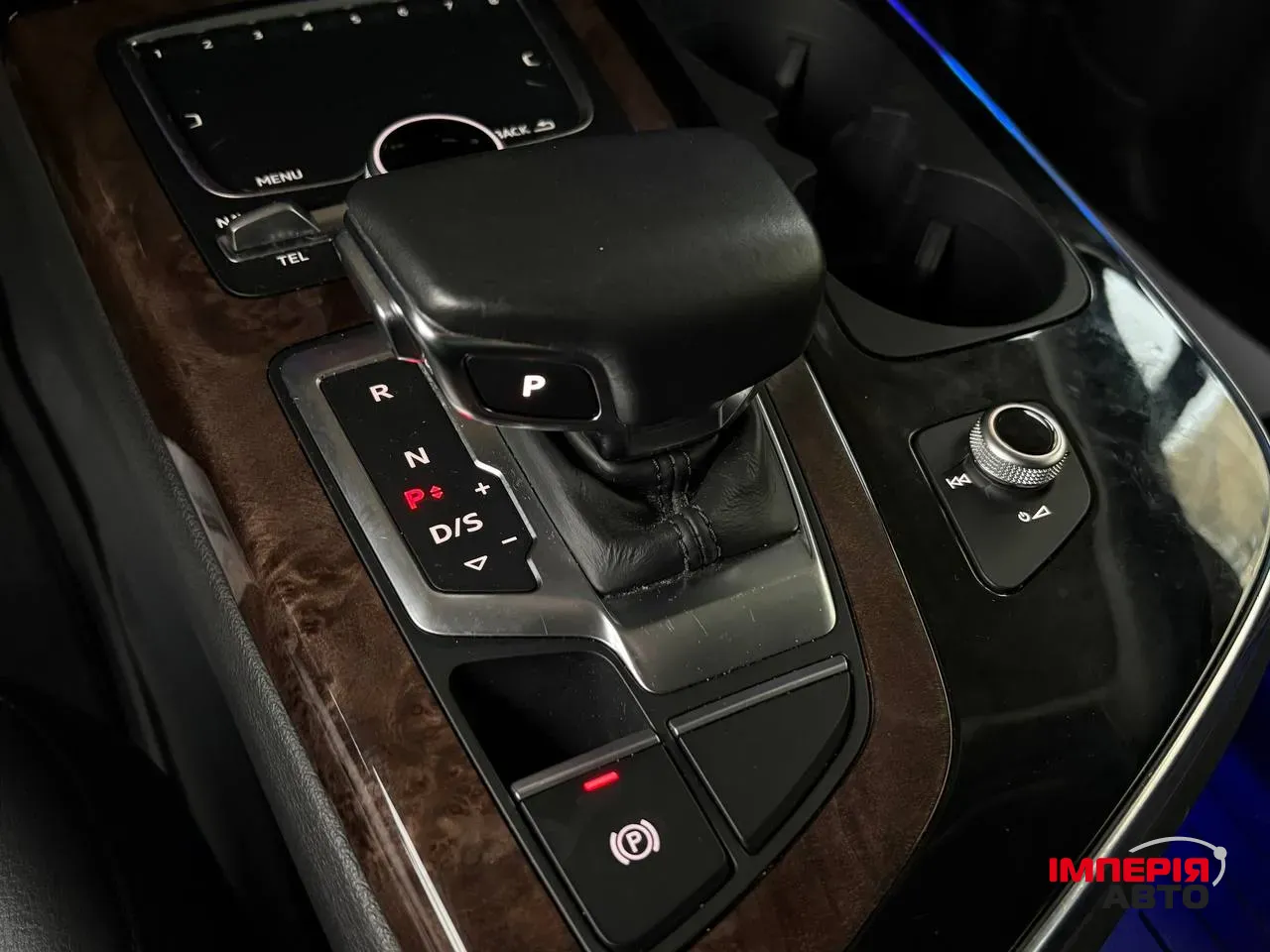 Audi Q7 - фото 5