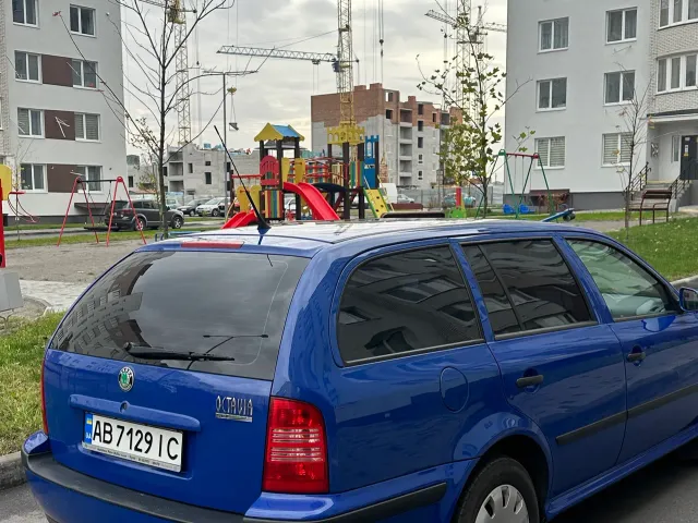 Skoda Octavia - фото 3