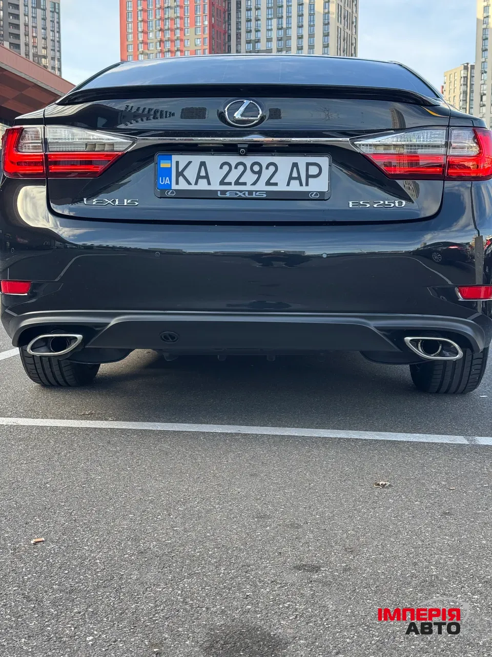 Lexus ES - фото 10