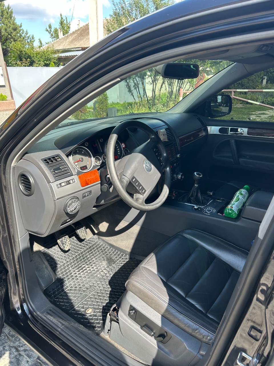 Volkswagen Touareg - фото 2