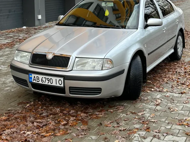 Skoda Octavia - фото 3