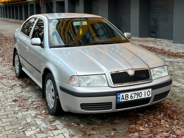 Skoda Octavia - фото 1