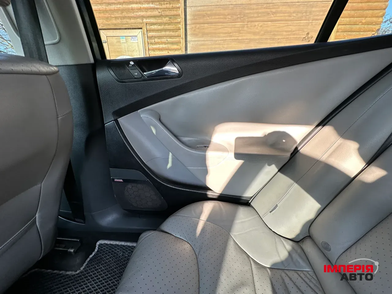 Volkswagen Passat - фото 15