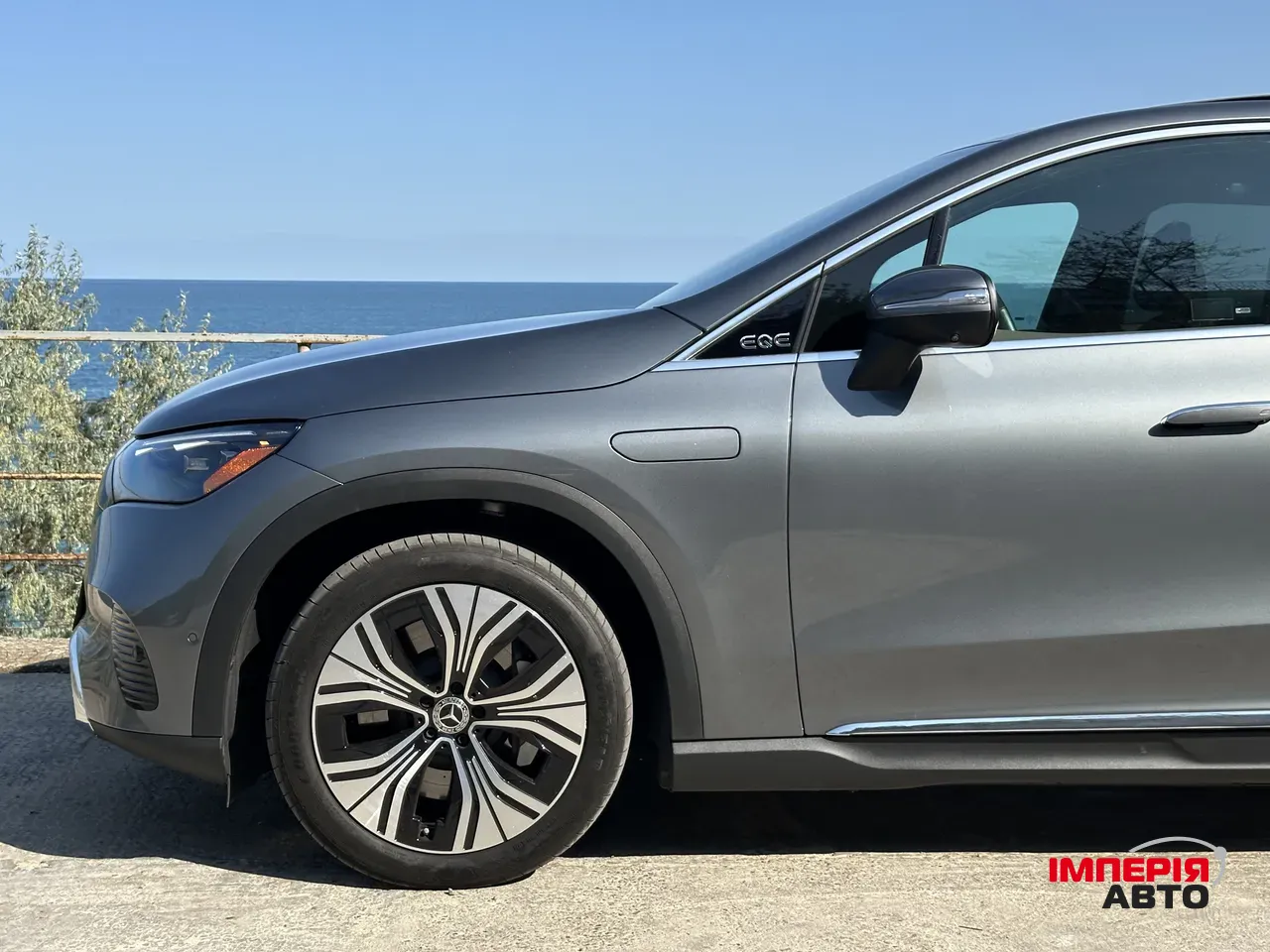 Mercedes-Benz EQE SUV - фото 4