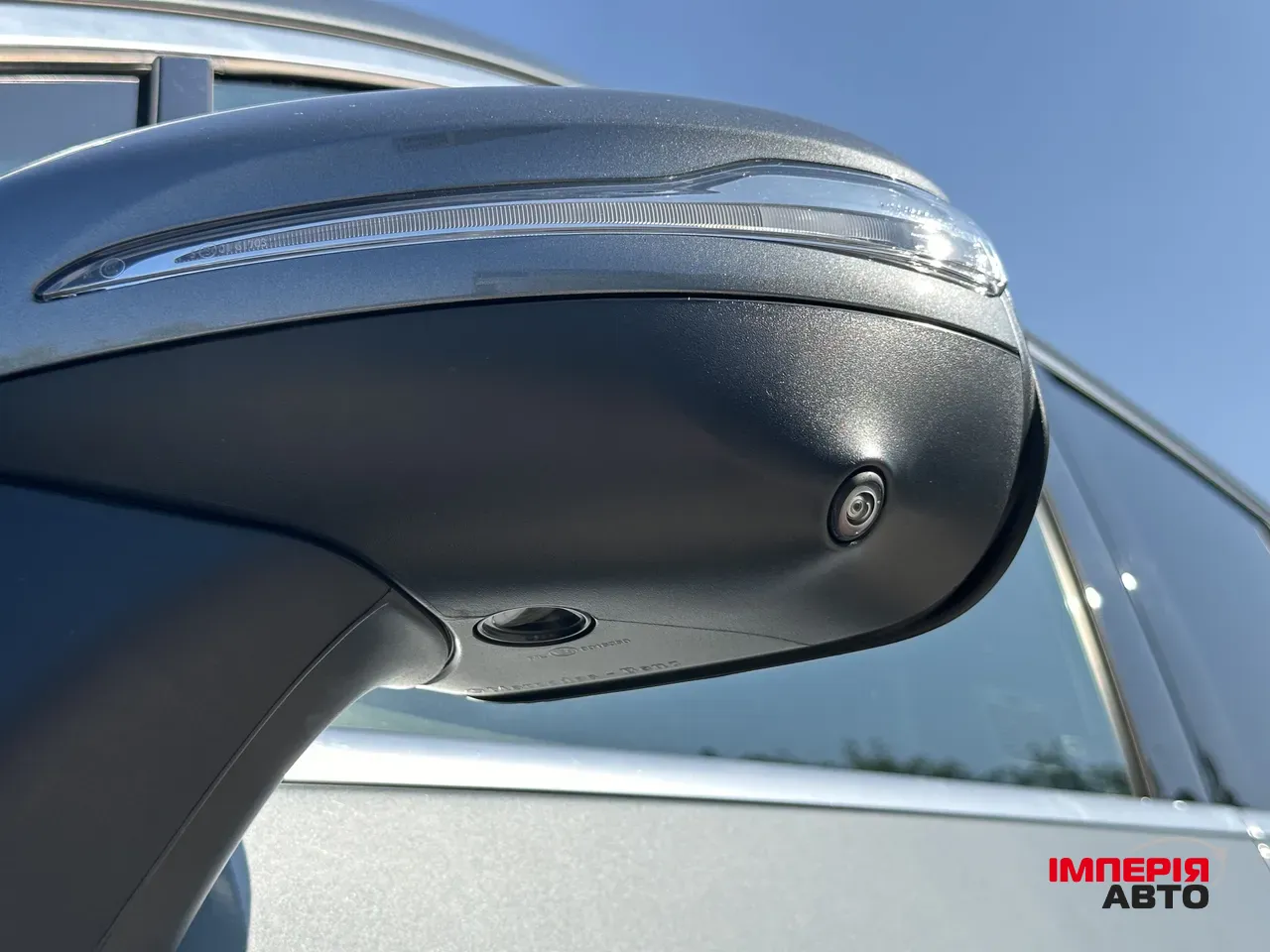 Mercedes-Benz EQE SUV - фото 13