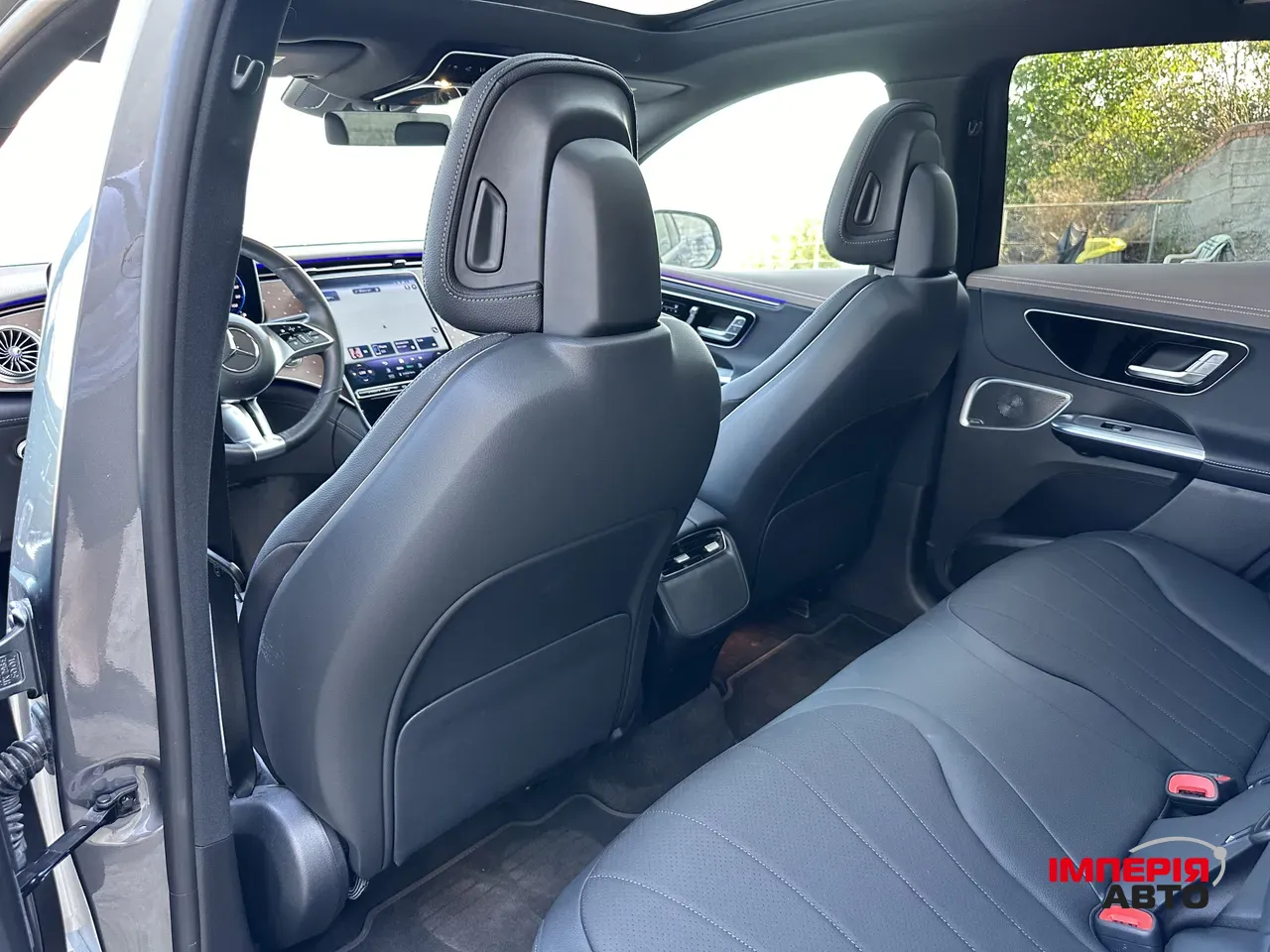 Mercedes-Benz EQE SUV - фото 18