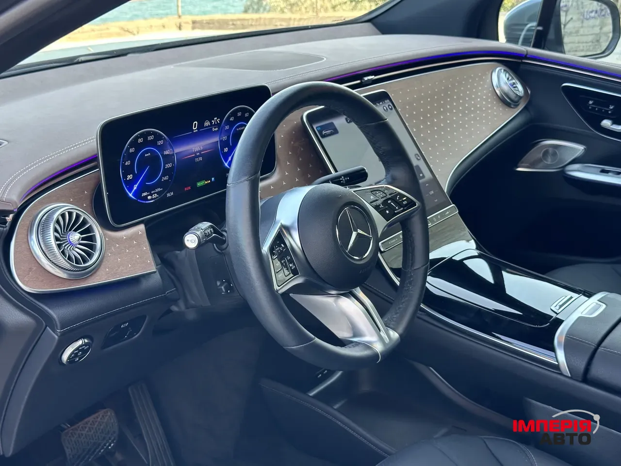 Mercedes-Benz EQE SUV - фото 15