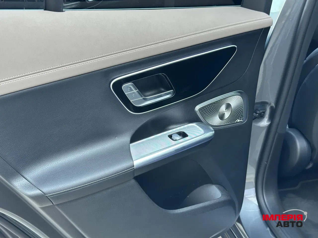 Mercedes-Benz EQE SUV - фото 21