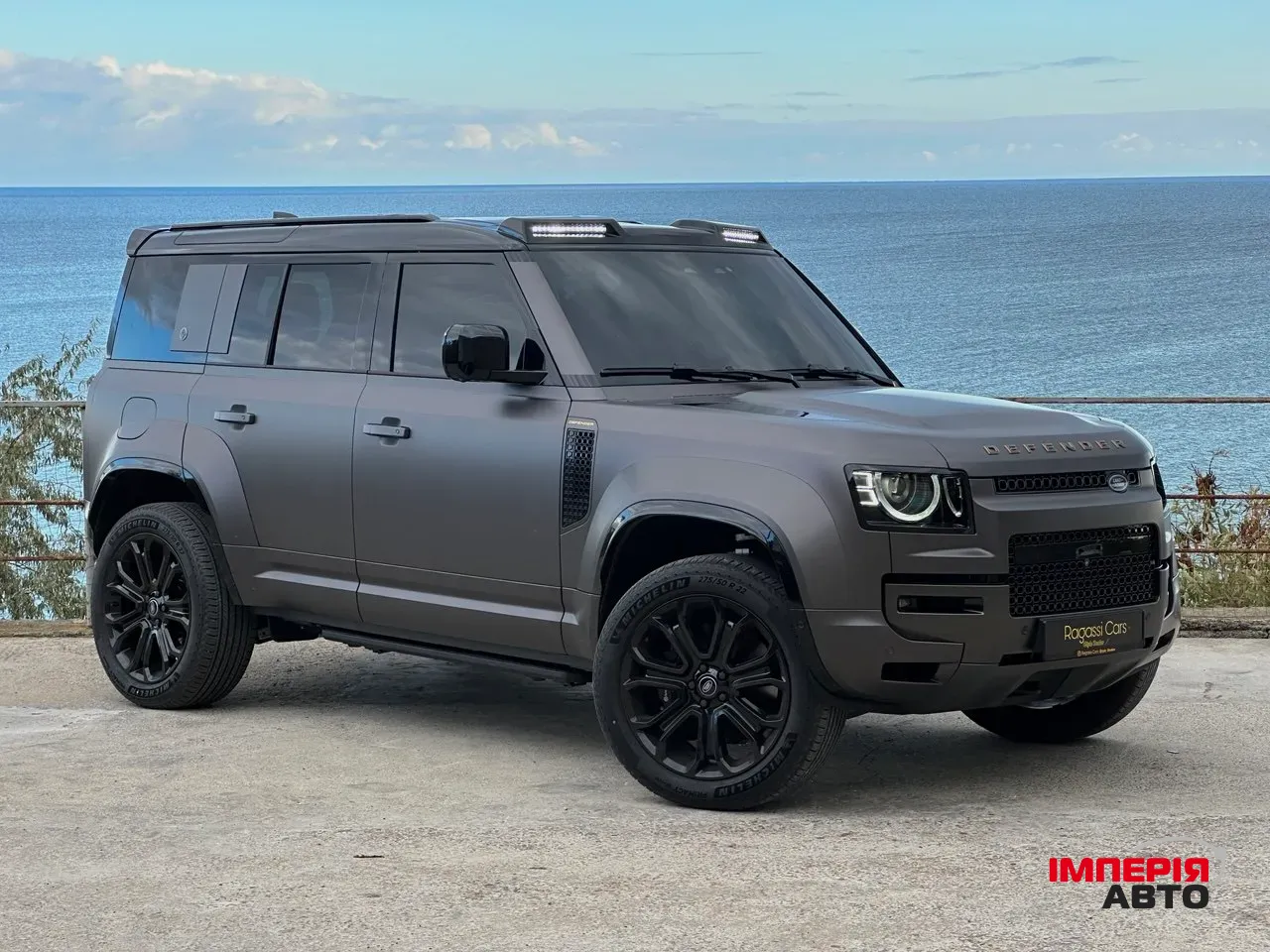 Land Rover Defender - фото 9