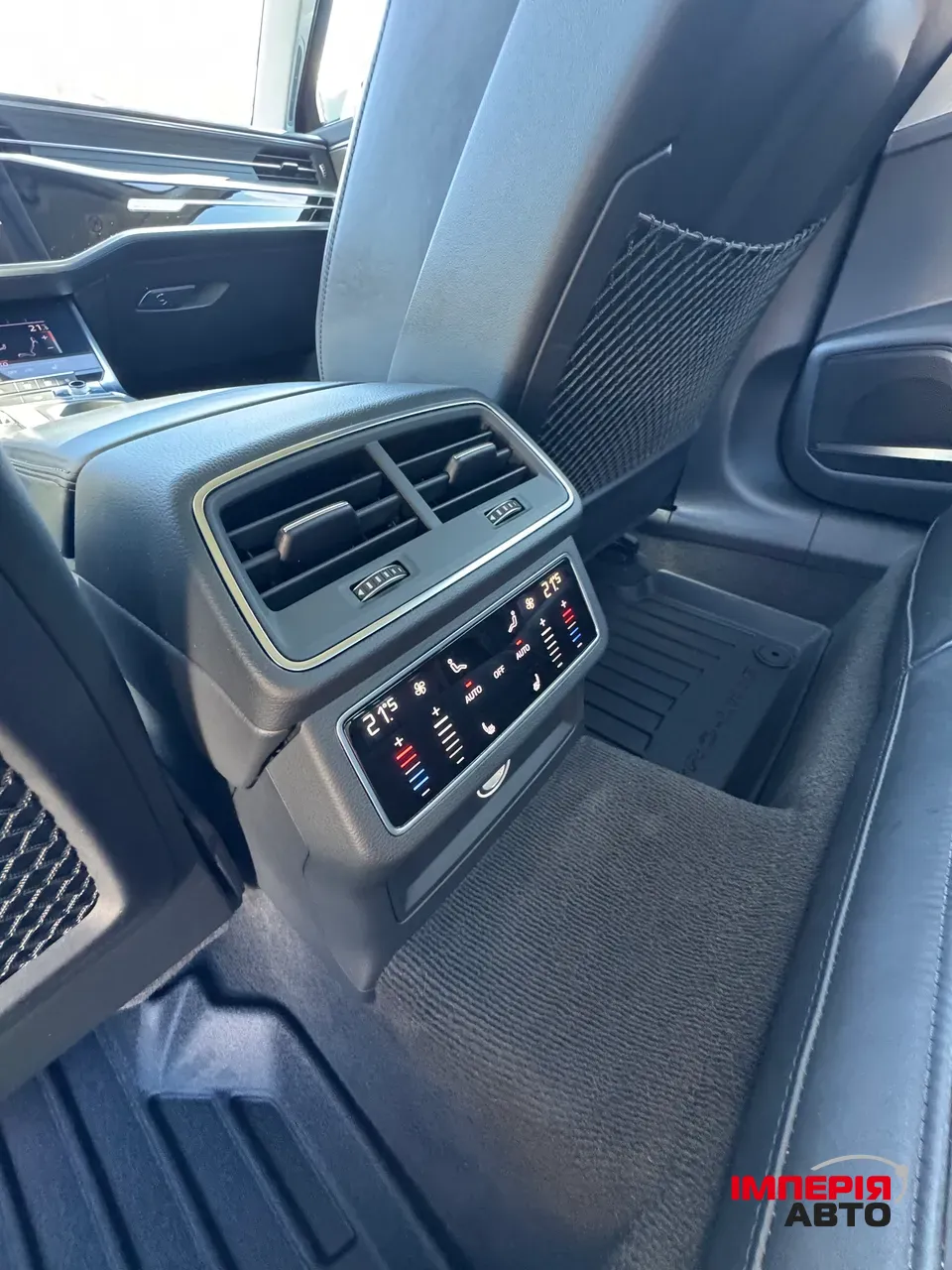 Audi A6 - фото 25