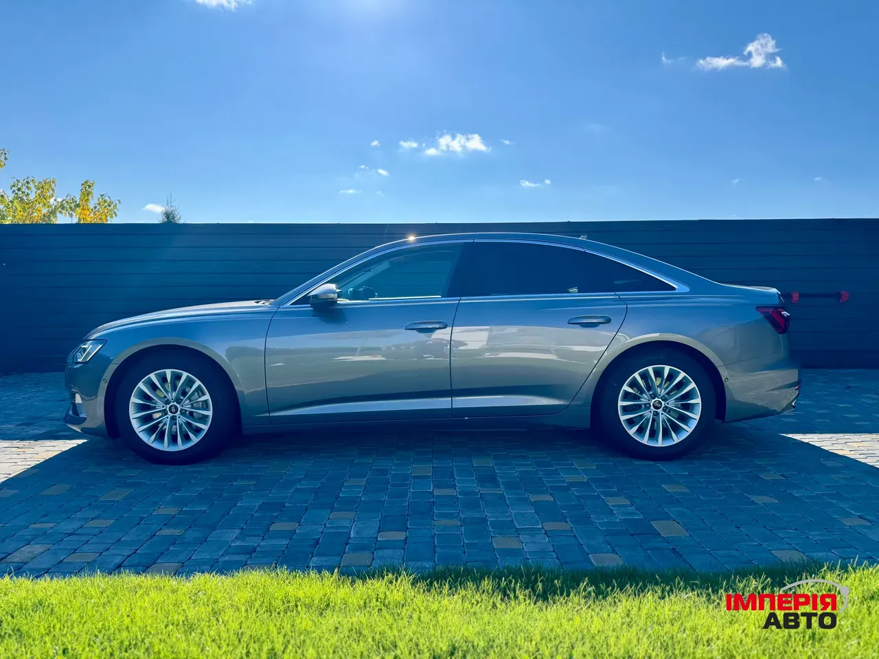 Audi A6 - фото 2