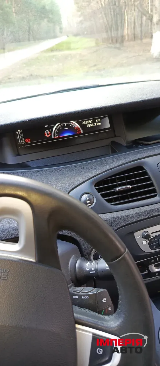 Renault Scenic - фото 7