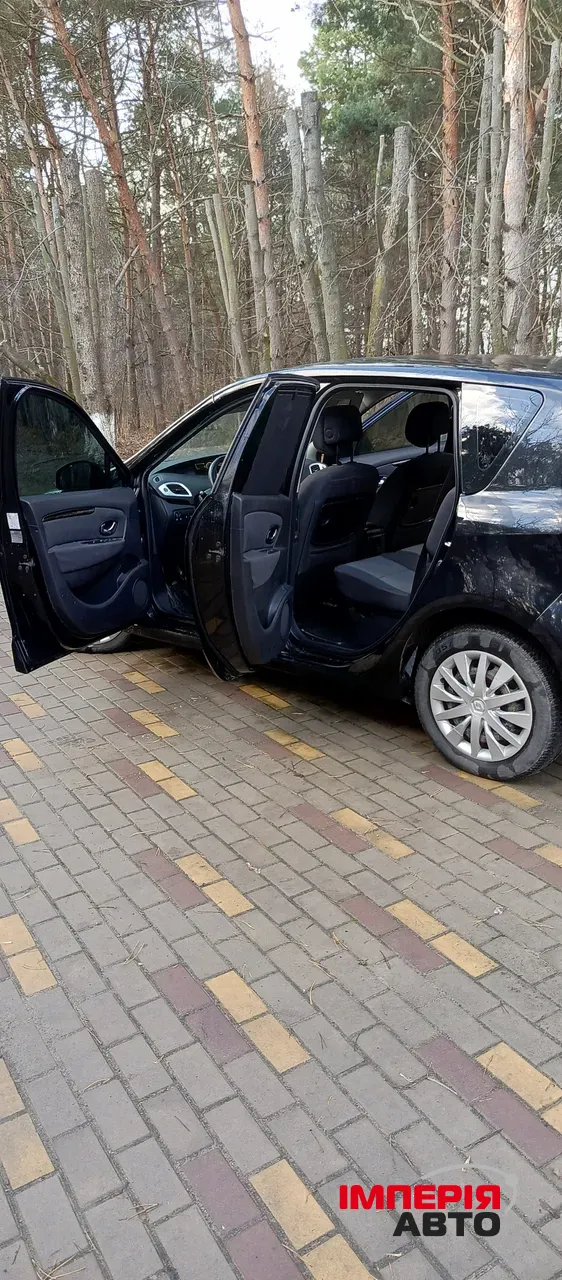 Renault Scenic - фото 12