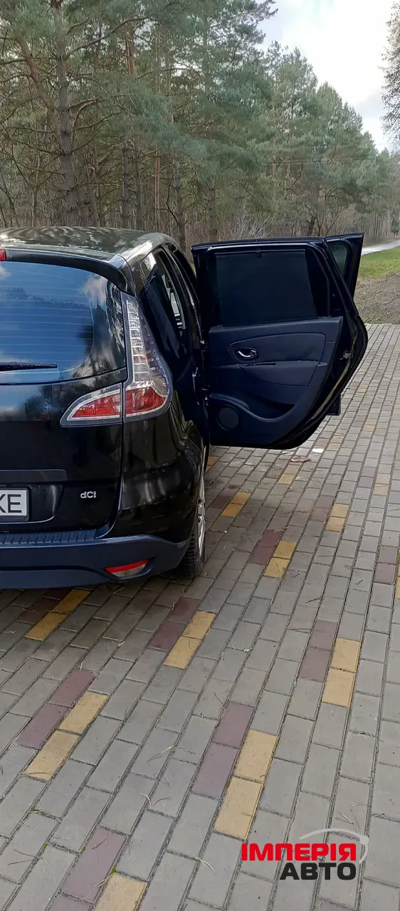 Renault Scenic - фото 10