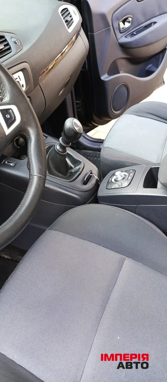 Renault Scenic - фото 6