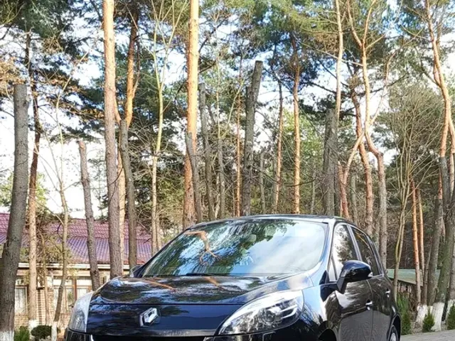 Renault Scenic - фото 2