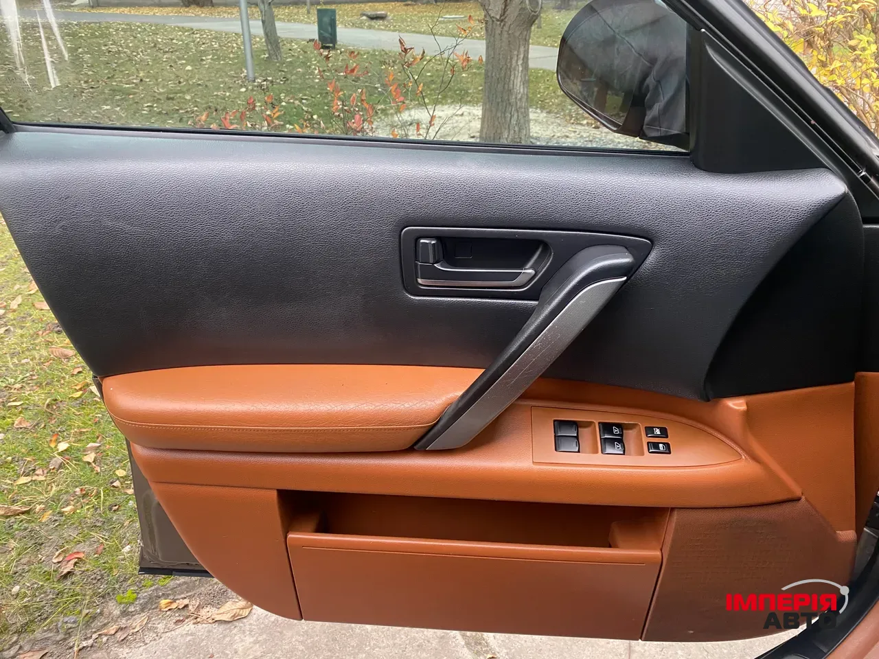 Infiniti FX - фото 24