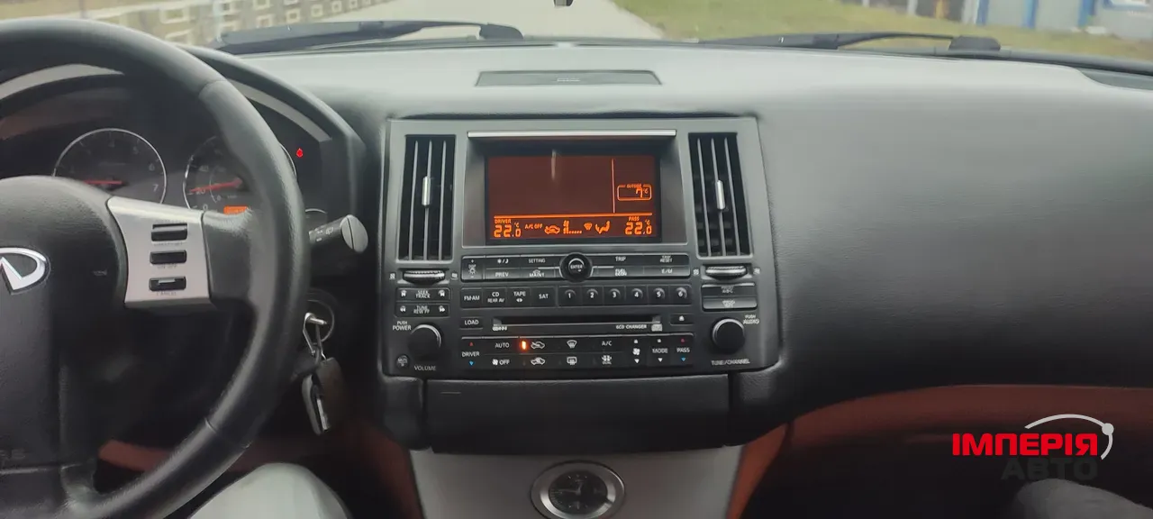 Infiniti FX - фото 13