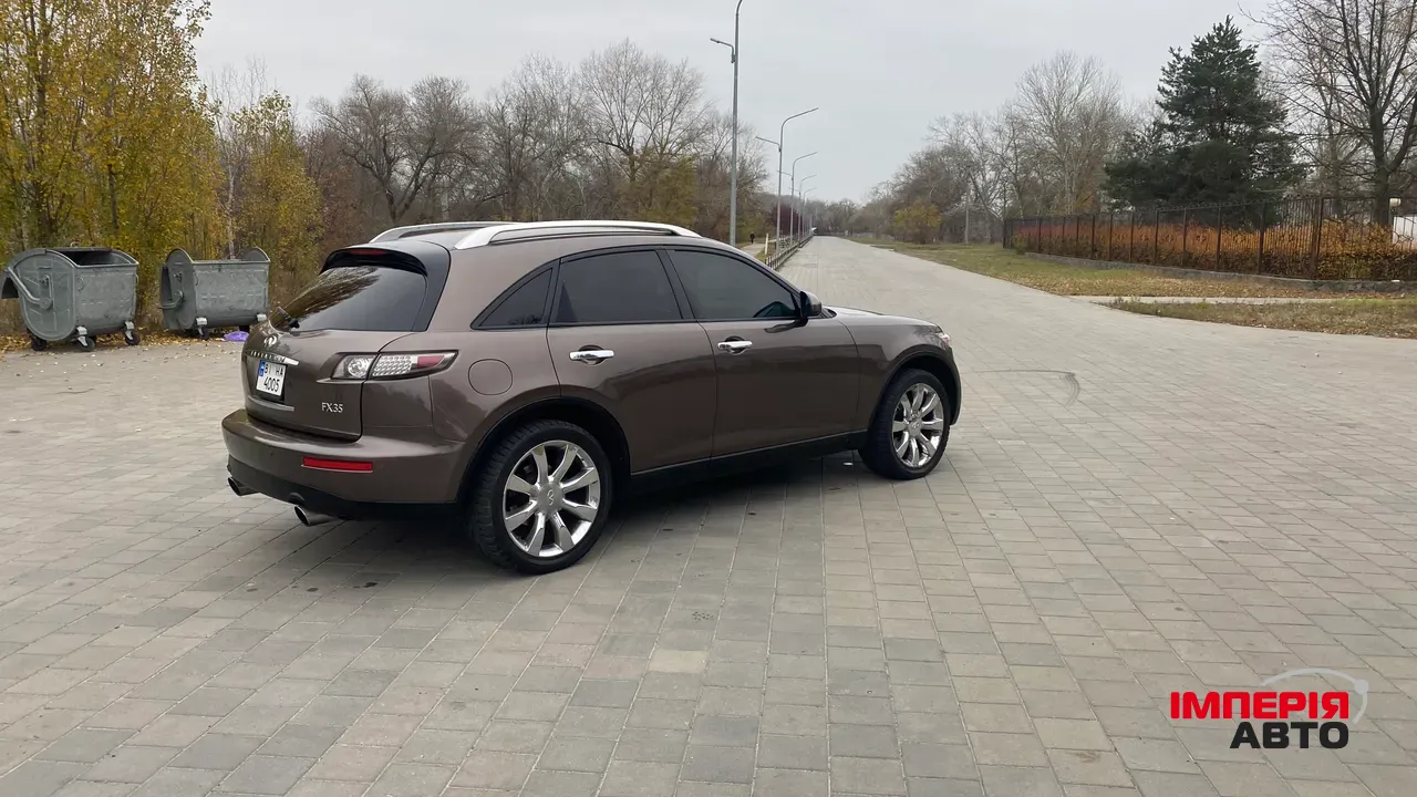 Infiniti FX - фото 11