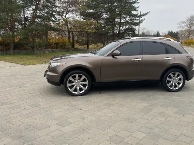 Infiniti FX - фото 5