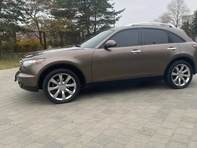 Infiniti FX - фото 2