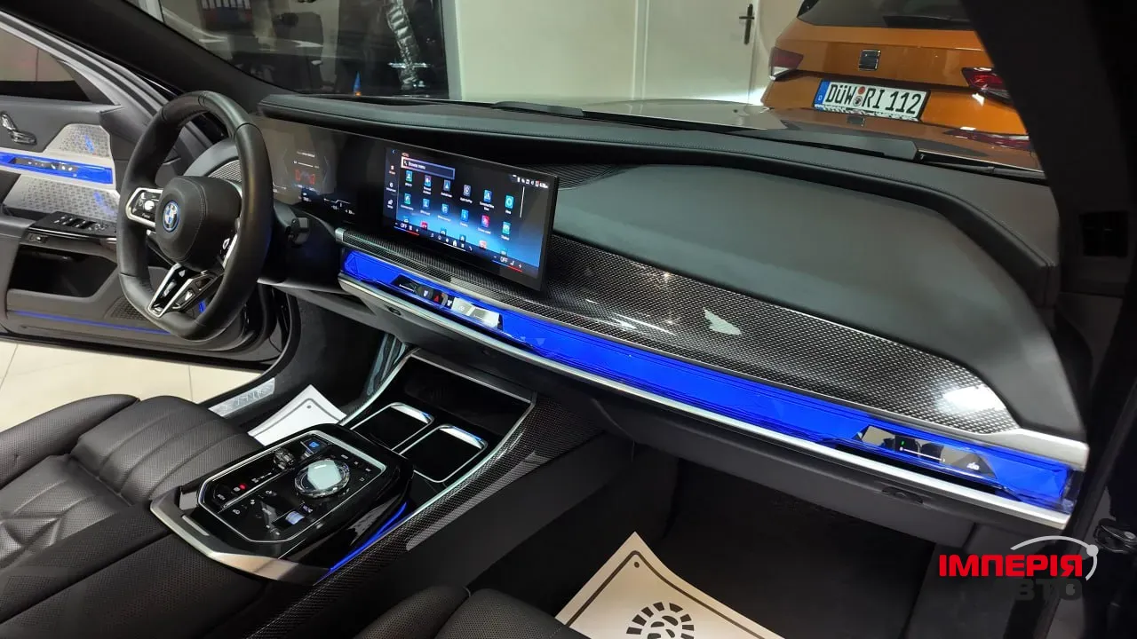BMW i7 - фото 11