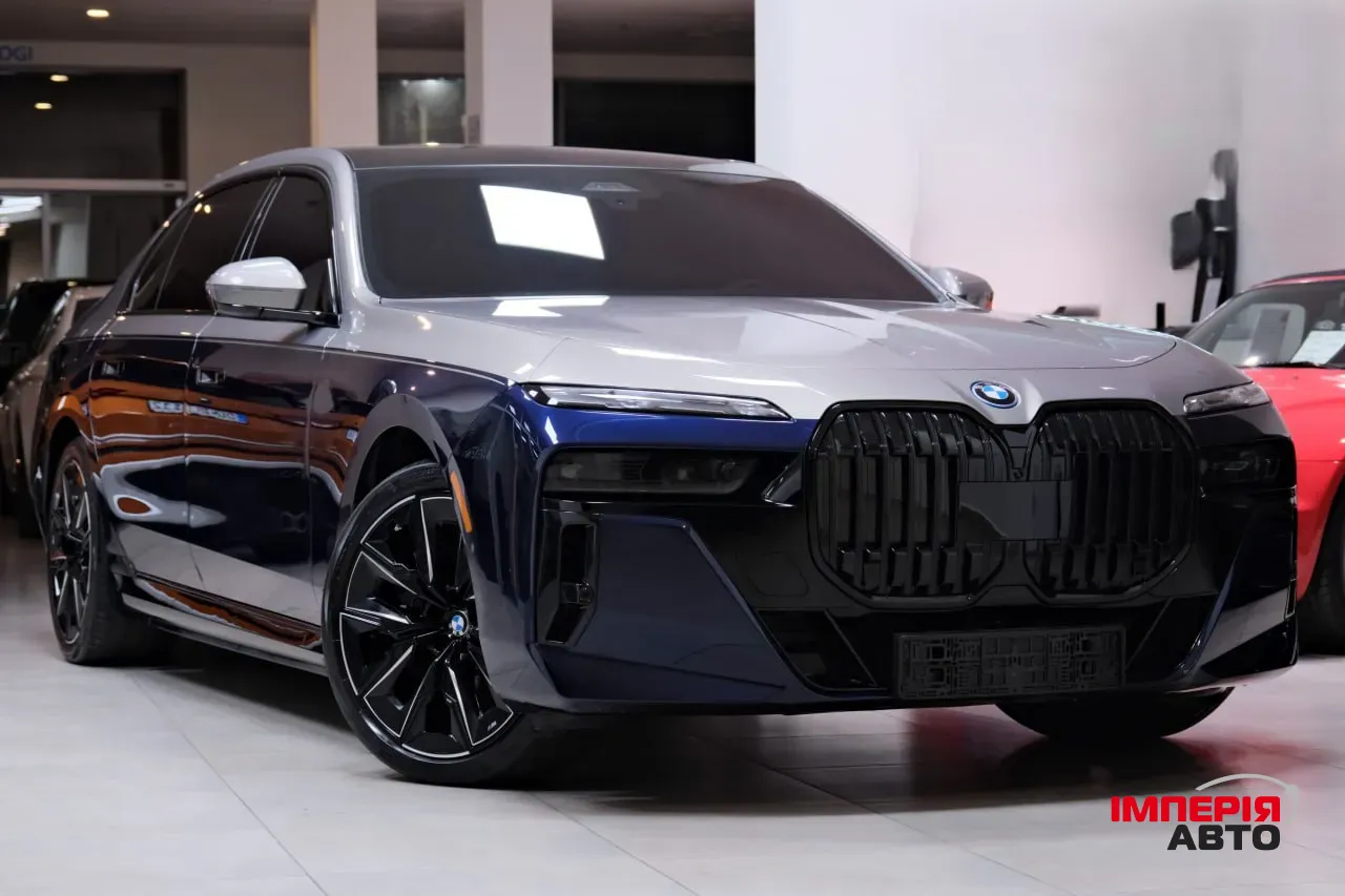 BMW i7 - фото 2