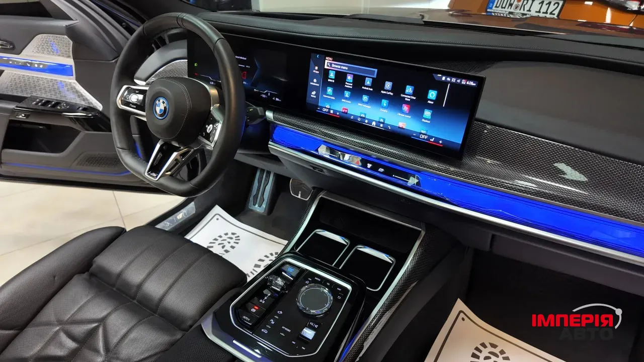 BMW i7 - фото 12